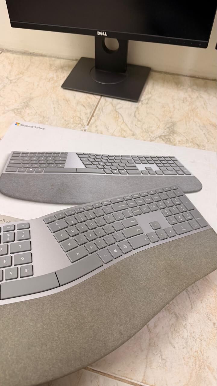 Jubail, Computers, SAR 600,  Two DELL Screens With Keyboard And Mouse Set