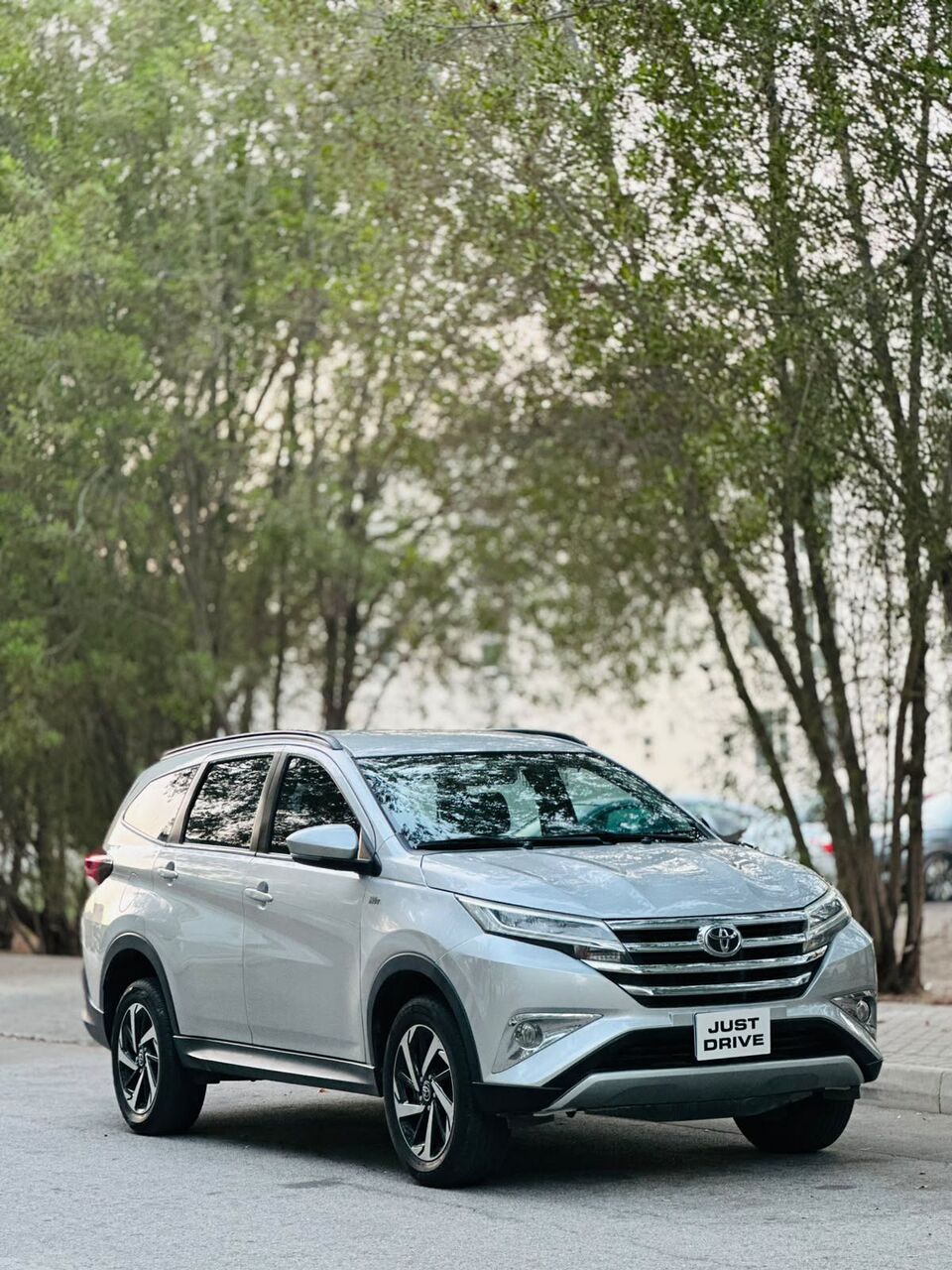 Segaya, Vehicles, Cars & Trucks , BHD 4950,  TOYOTA RUSH,  2023,  Automatic,  80000 KM,    MODEL WELL MAINTAINED 7 SEATER FAMILY SUV CALL OR WHATSAPP ON 35400768