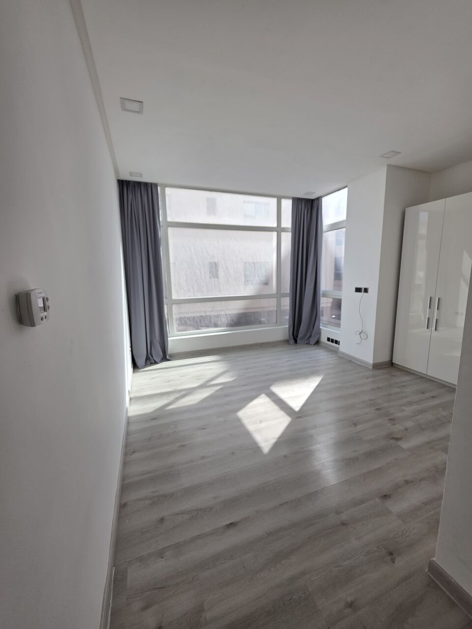 Hidd, Apartments, Flats, Houses & Villas, BHD 270,  3 BR,  Flat With AC For Rent In Hidd