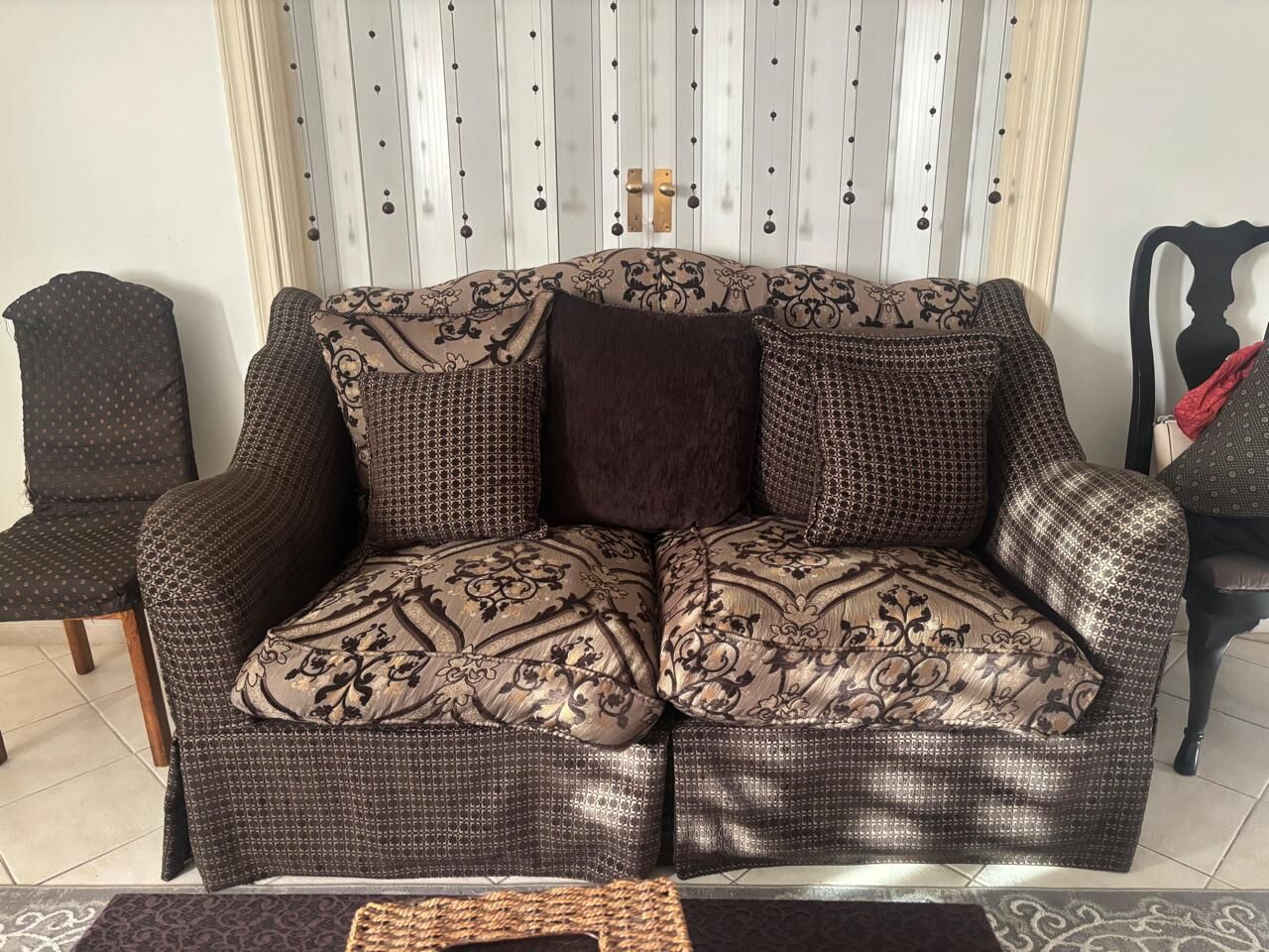 Jeddah, Furniture, SAR 400,  7 Seater Sofa Set + Carpet For Sale