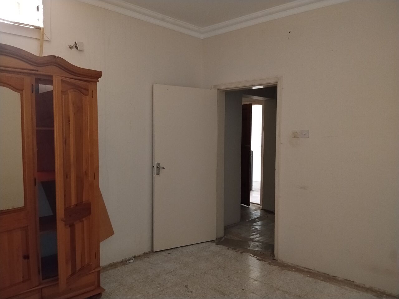 Manama, Apartments, Flats, Houses & Villas, BHD 100130/month,  1 BR,  50 Sq. Meter,  Budget 1BR Ground Floor Apartment For Rent In Manama (Block 305) - Ideal For Low Salaries