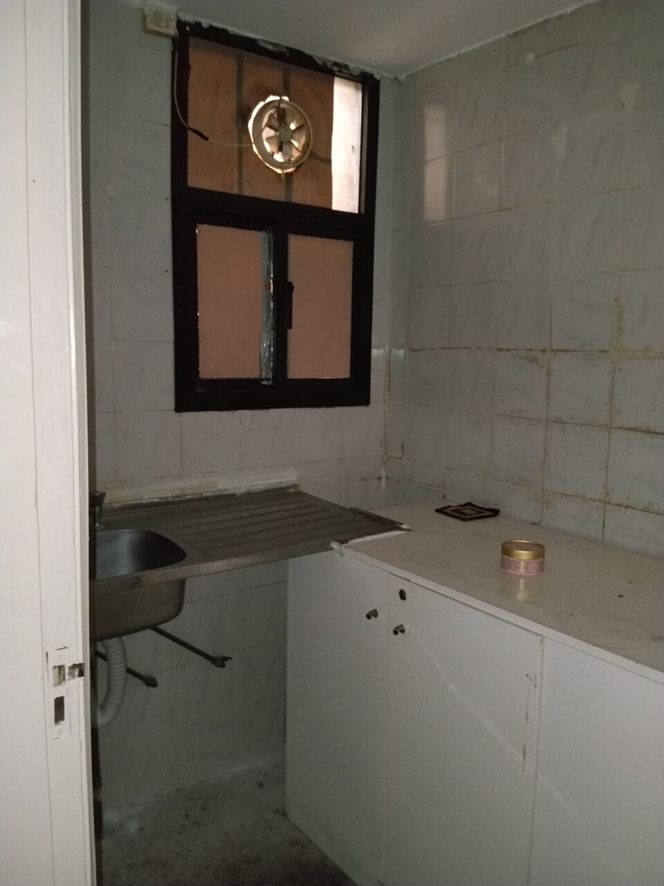 Manama, Apartments, Flats, Houses & Villas, BHD 100130/month,  1 BR,  50 Sq. Meter,  Budget 1BR Ground Floor Apartment For Rent In Manama (Block 305) - Ideal For Low Salaries