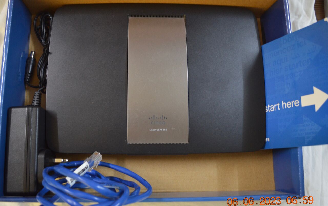 Muscat, Electronics, OMR 25,  Linksys EA6500 AC1750 Smart Wi-Fi Router