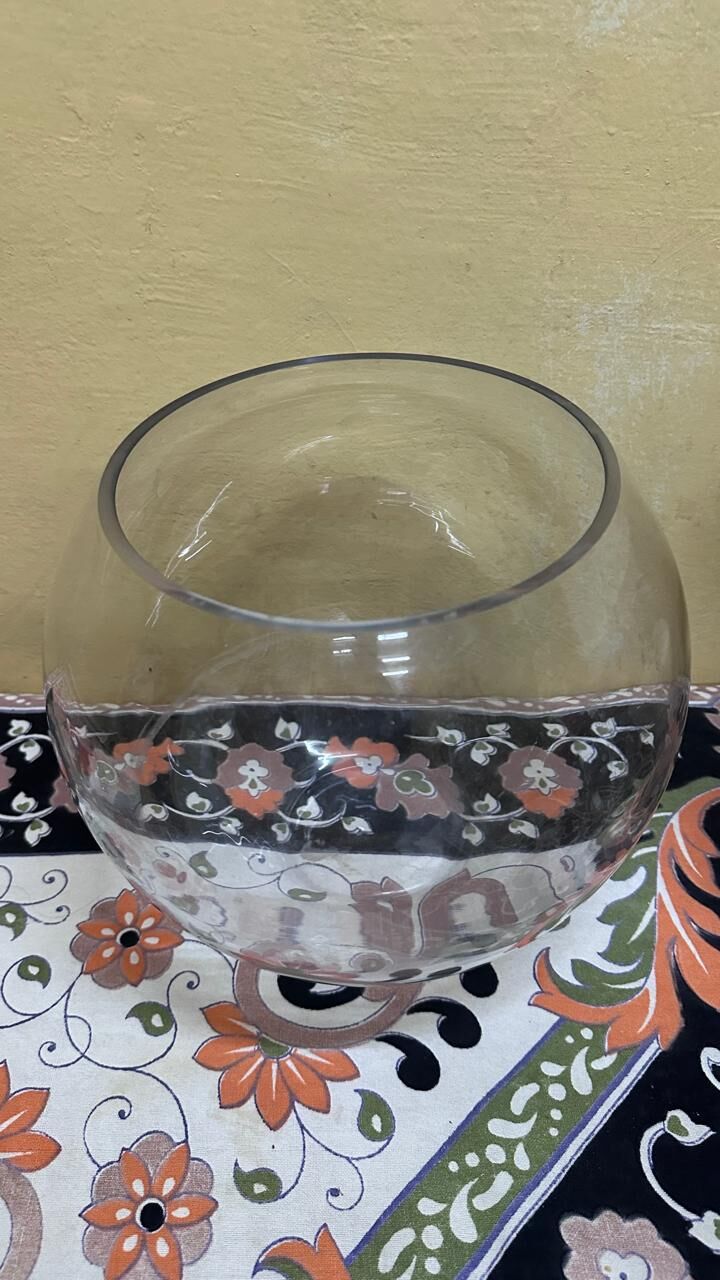 Hara, Household Items, SAR 25,  Clear Round Glass Bowl / Fish Bowl / Terrarium Pot For Sale