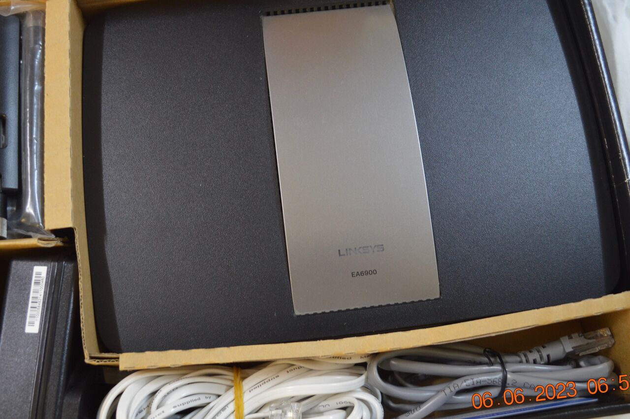 Muscat, Electronics, OMR 30,  Linksys EA6900 AC1900 Smart Wi-Fi Router