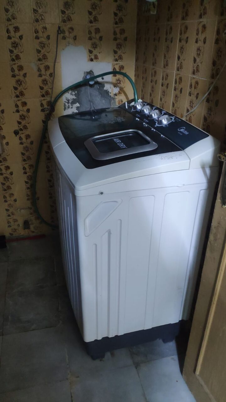 Riyadh, Appliances, SAR 350,  Midea Twin Tub Semi-Automatic Washing Machine