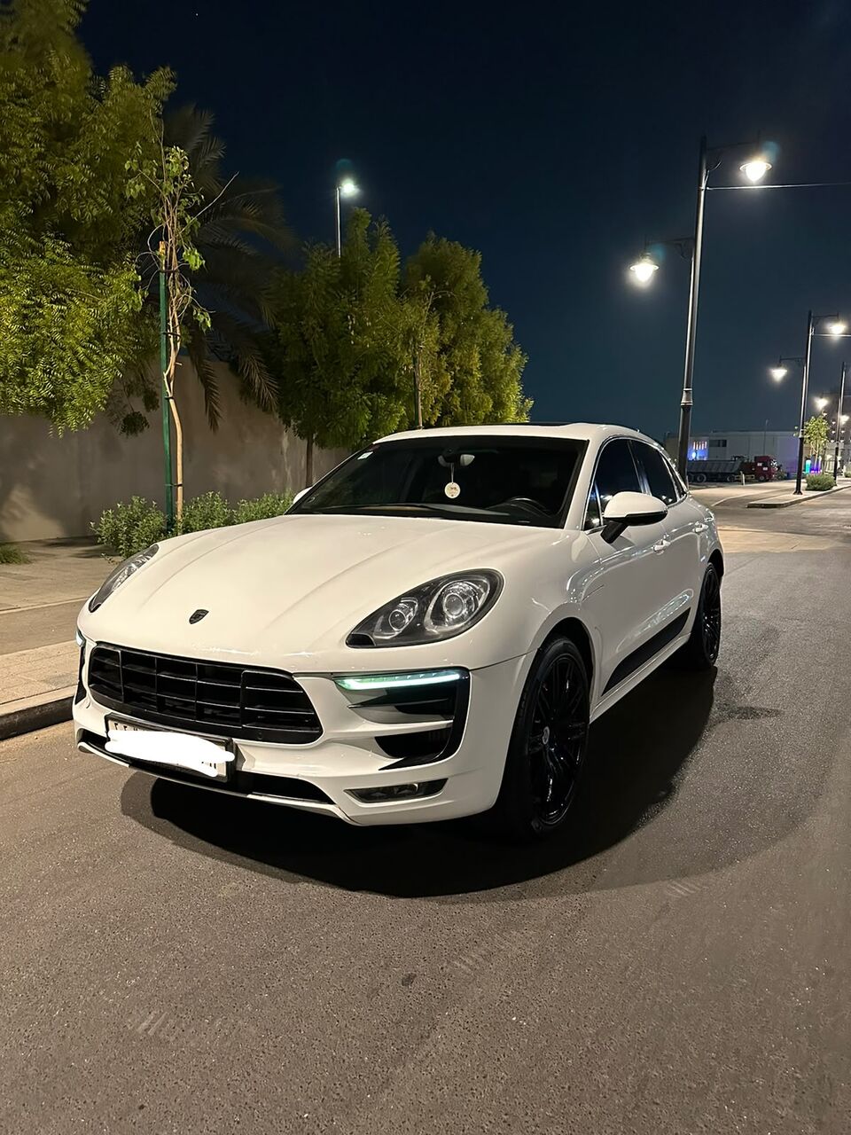 Dammam, Vehicles, Cars & Trucks , SAR 70000,  Porsche Macan S,  2015,  Automatic,  190000 KM,   With Sports Chrono Package