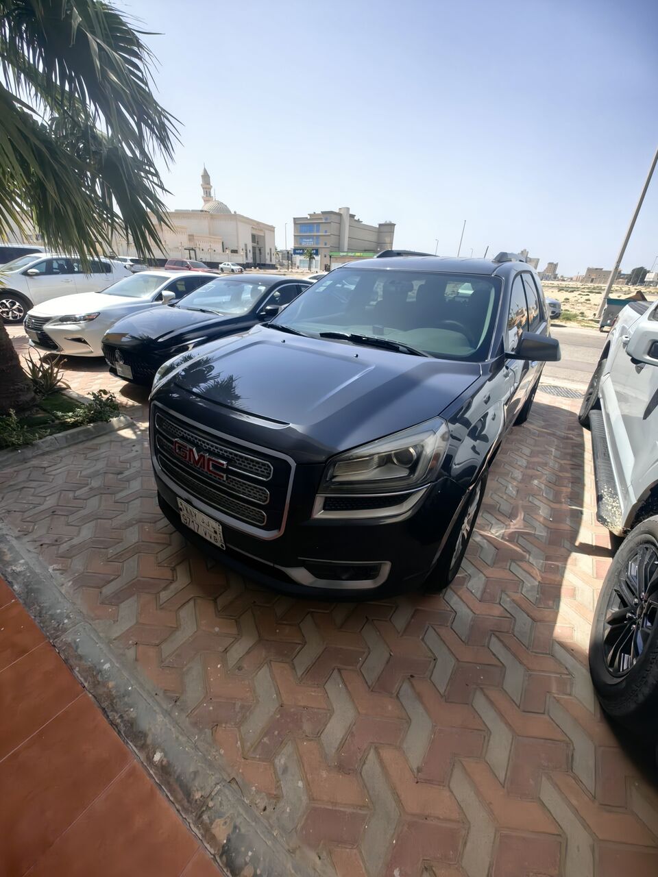 Dammam, Vehicles, Cars & Trucks , SAR 30000,  Gmc Acadia,  2013,  Automatic,  225000 KM,    225k