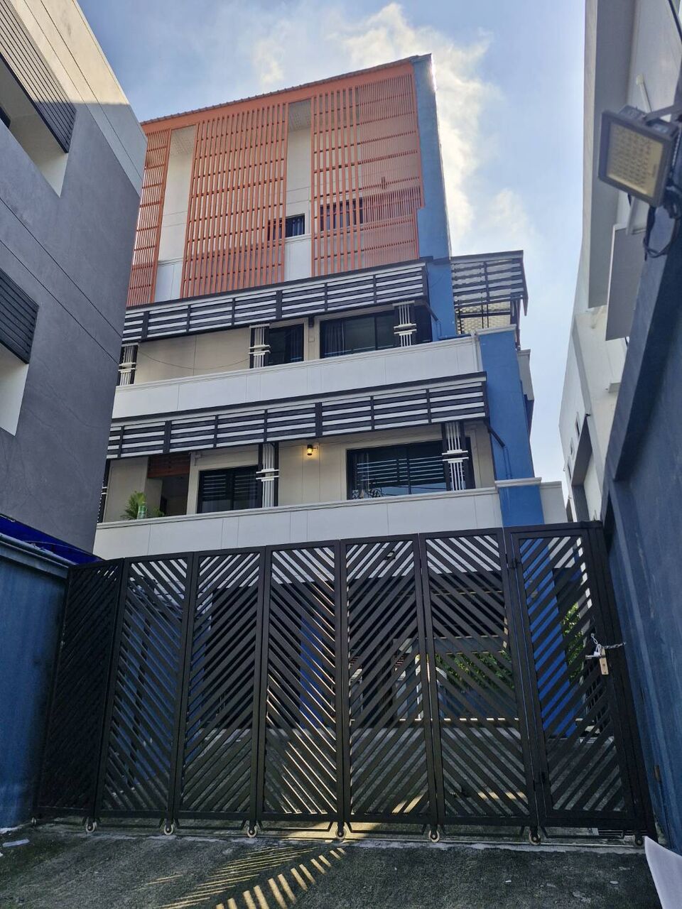 Bangkok, Villas, THB 85000,  80 Sq. Feet,  ให้เช่าสำนักงาน4ชั้นใกล้ห้าง Fortune Town ซอย20 