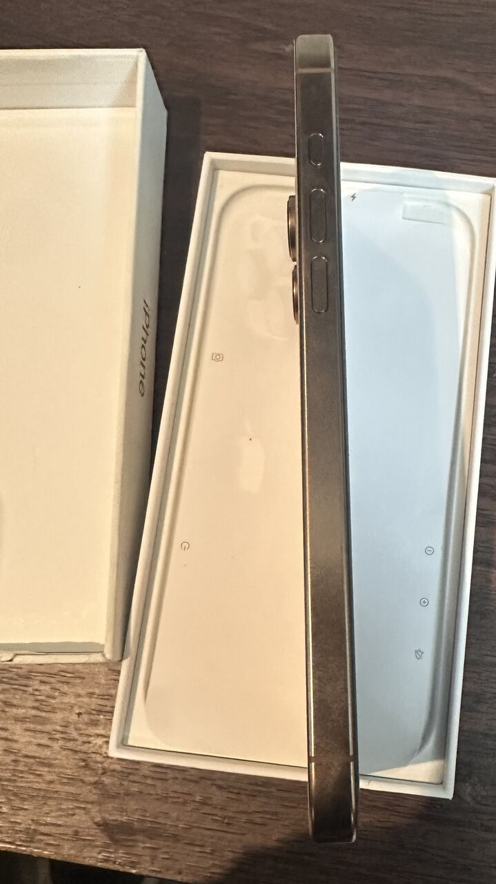 Riyadh, Mobile Phones, SAR 3500,  Iphone 16 Pro Max Gold 265Gb