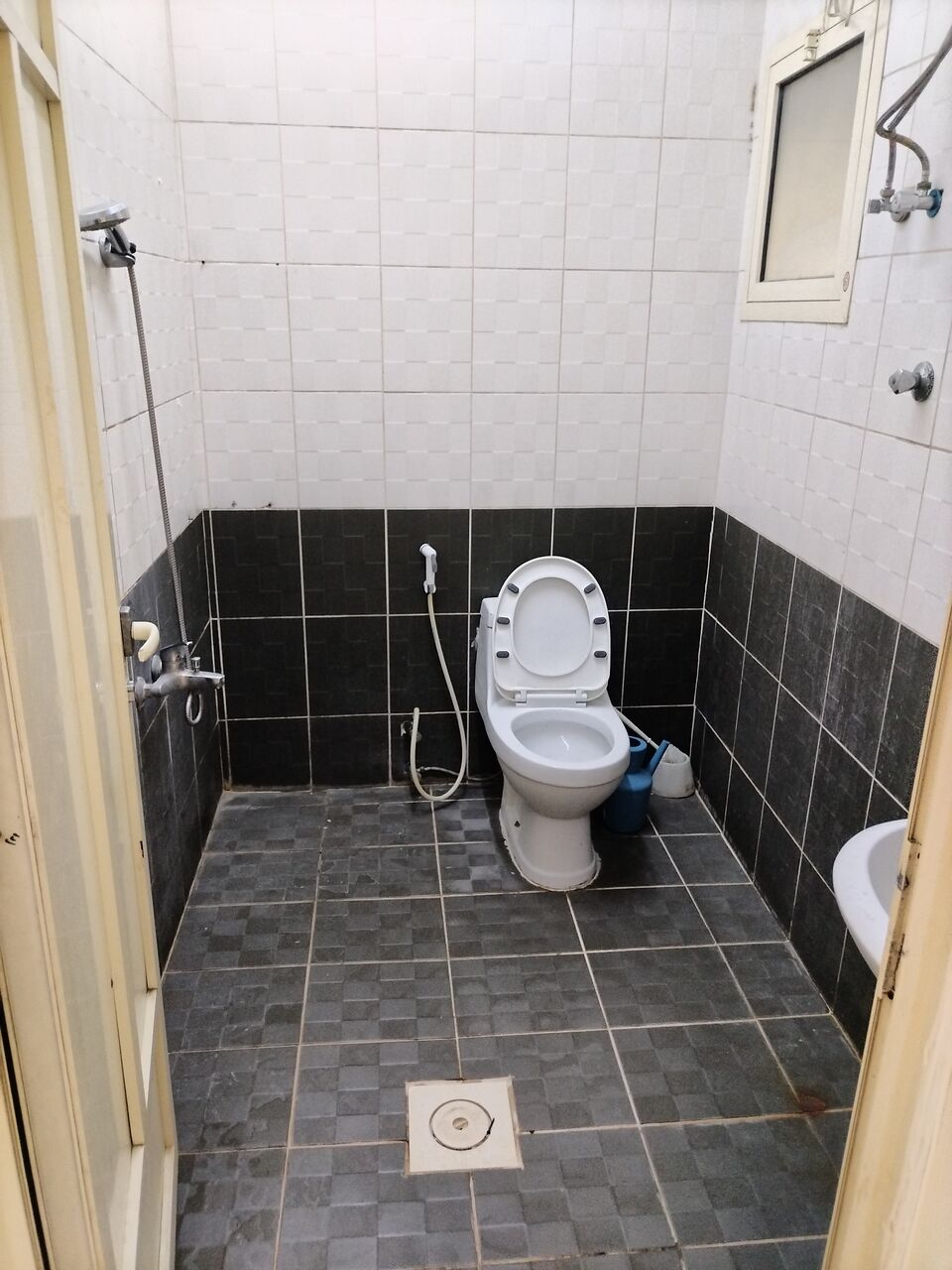Khobar, Apartments, Flats, Houses & Villas, SAR 19000/year,  2 BR,  Family Apartment For Rent (Two Rooms, Hall, Bathrooms, First Floor Kitchen, Outdoor)