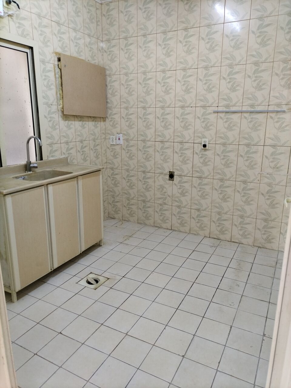 Khobar, Apartments, Flats, Houses & Villas, SAR 19000/year,  2 BR,  Family Apartment For Rent (Two Rooms, Hall, Bathrooms, First Floor Kitchen, Outdoor)