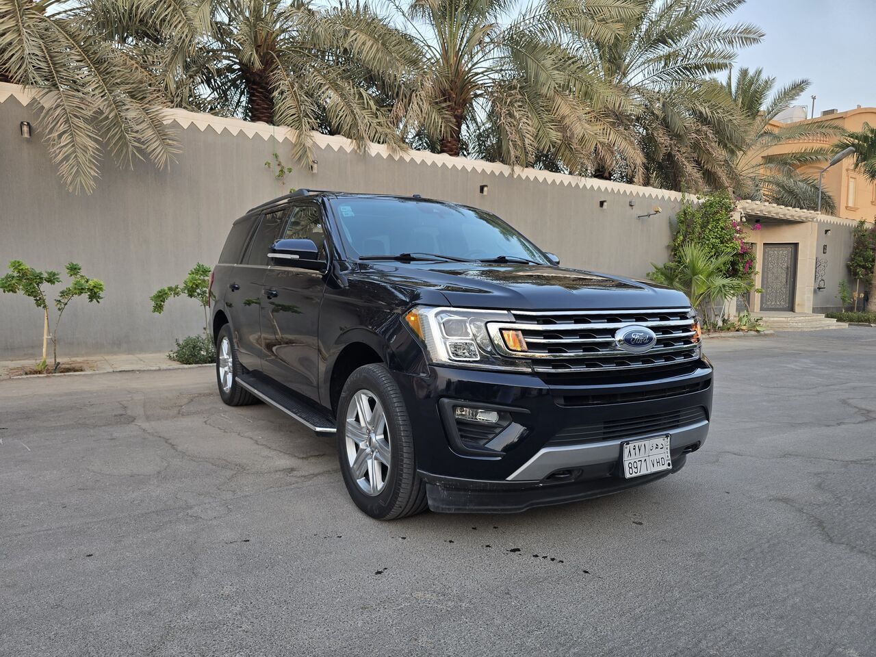 Riyadh, Vehicles, Cars & Trucks , SAR 129000,  FORD EXPEDITION XLT2 4x4,  2021,  Automatic,  99000 KM,  FULL OPTION