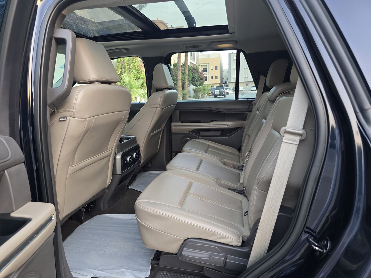 Riyadh, Vehicles, Cars & Trucks , SAR 129000,  FORD EXPEDITION XLT2 4x4,  2021,  Automatic,  99000 KM,  FULL OPTION