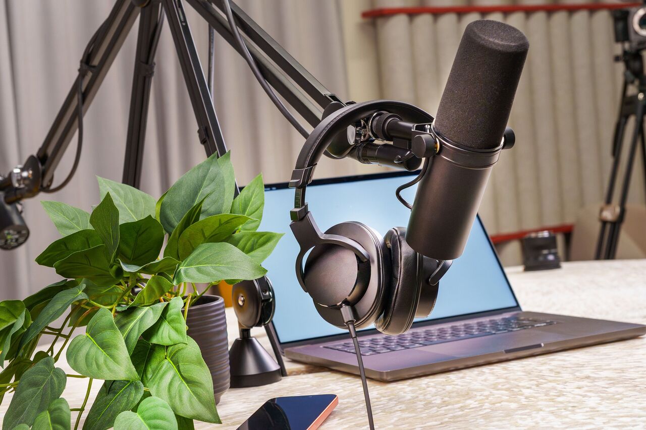 Dubai, Equipment Rental, Professional Podcast Recording Services At AlphaCast Podcast Studio