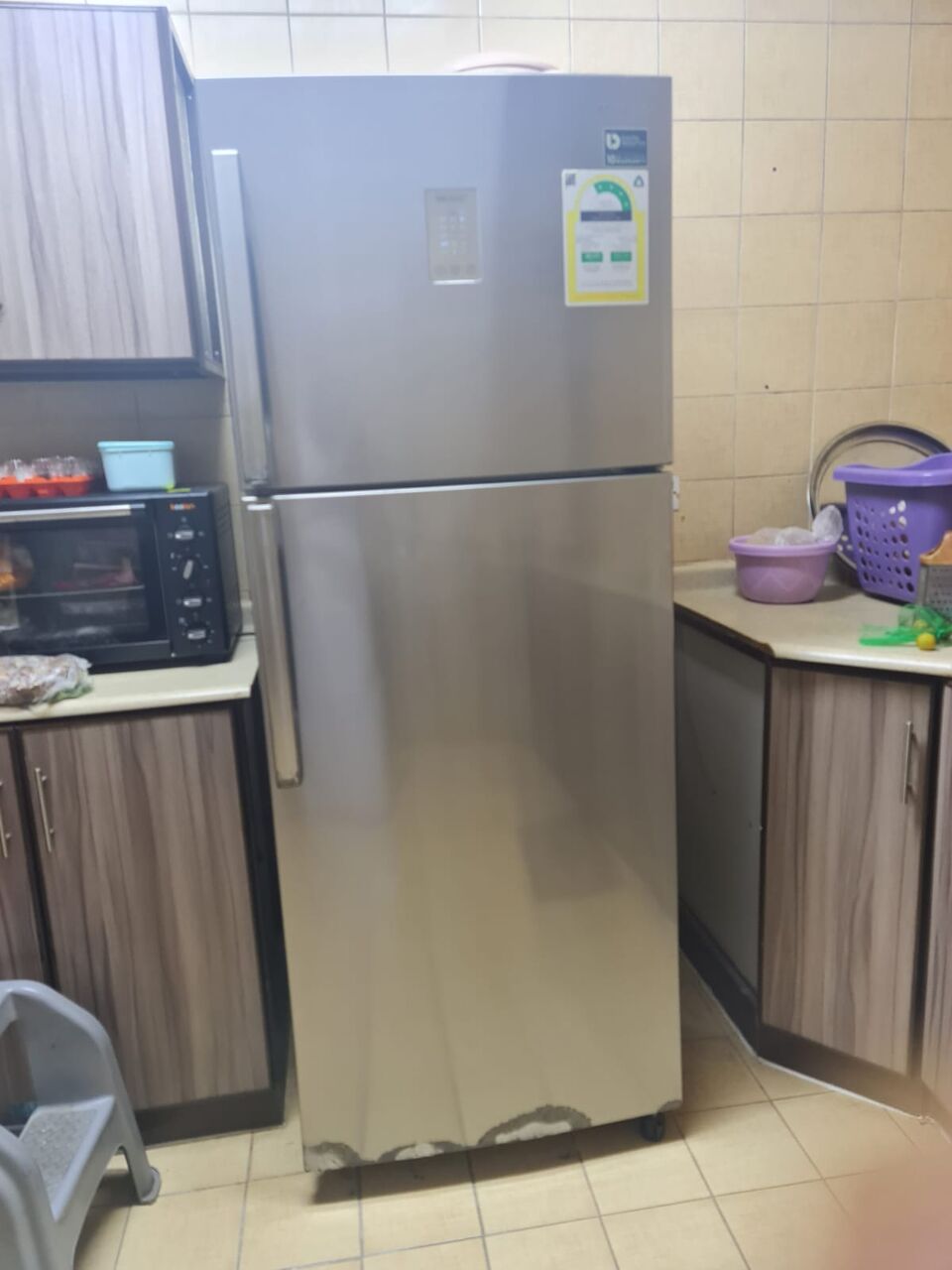 Jubail, Furniture, SAR 1500,  Samsung Fridge And Wodden Round Dining Table For Sale