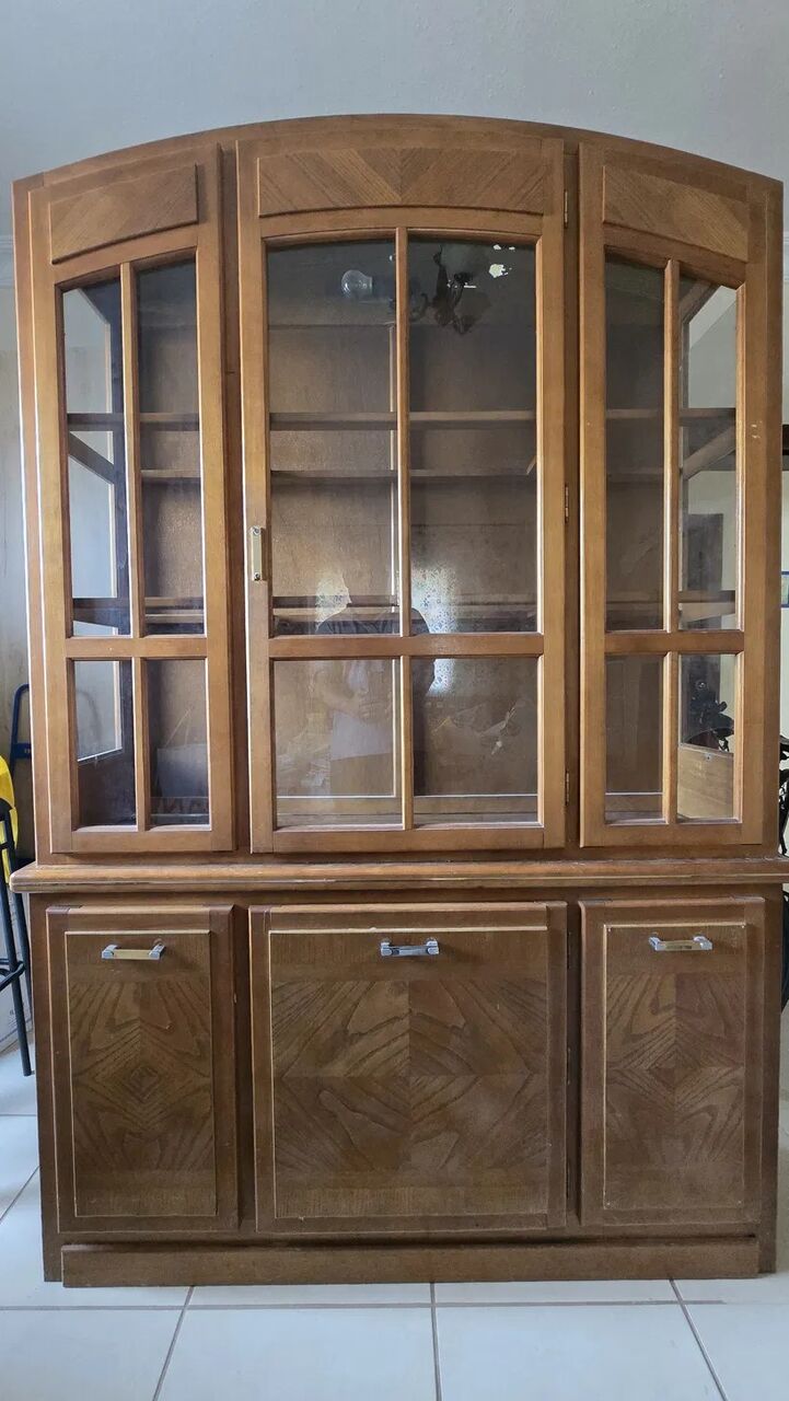Riyadh, Furniture, SAR 100,  Classic Wooden Cabinet / Display Buffet, 2 Pieces, 100 SAR