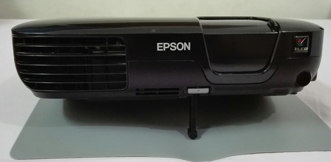 Manama, Electronics, BHD 20,  Like New Epson Projector EB-X92 Black Colour With Orig Lamp / Power & VGA Cables