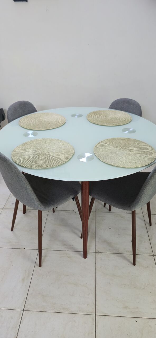 Manama, Furniture, BHD 55,  8 To 10 Seater Large Sofaset, Dinning Table & Other Items For Sale In Good Condition.