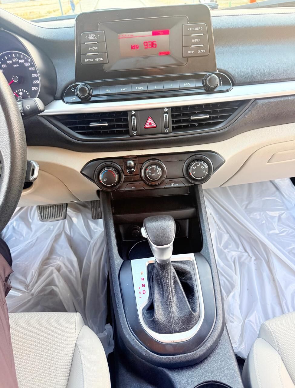 Riyadh, Vehicles, Cars & Trucks , SAR 38000,  Kia Cerato,  2022,  Automatic,  98000 KM,   Want Sell