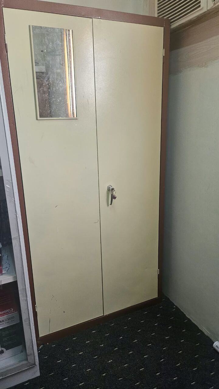 Riyadh, Furniture, SAR 300,  🤎✨Two-Door Steel Almirah / Wardrobe With Mirror & Lock Keys✨🤎 🏡📦