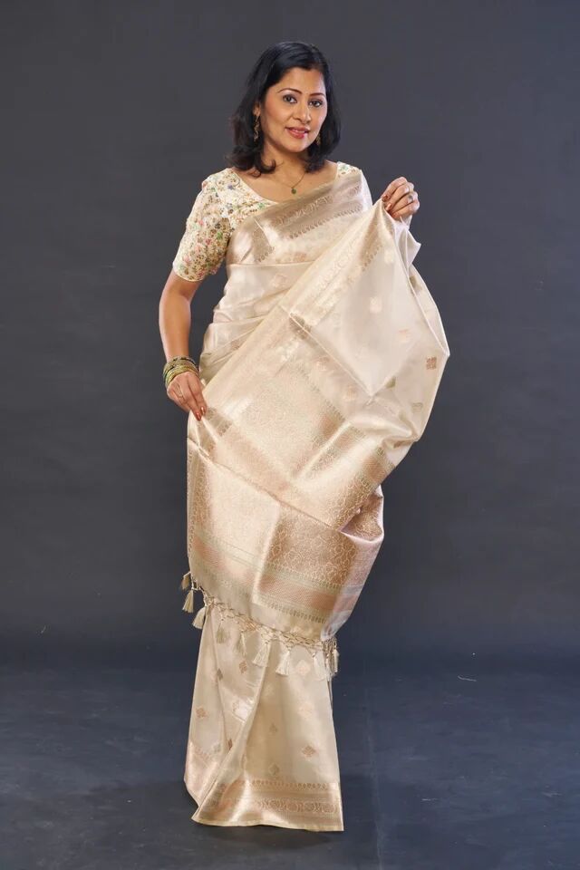 Mumbai, Clothing & Accessories, INR 6990,  Discover Beautiful Sarees Online For Every Occasion