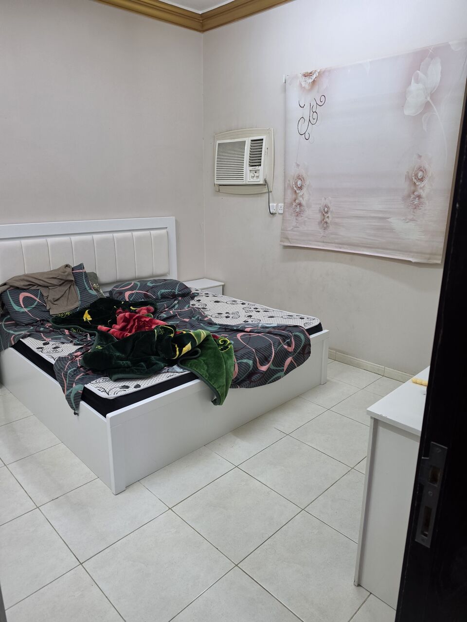 Yanbu, Rooms for Rent, SAR 800/month,  1 BHK Apartment Need To Share With Bachelor
