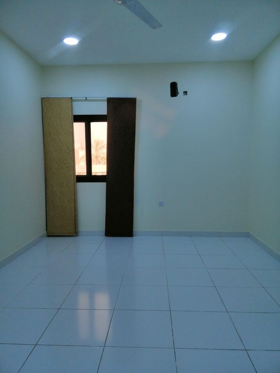 Sitra, Apartments, Flats, Houses & Villas, A Spacious Flat For Rent On The Ground Floor