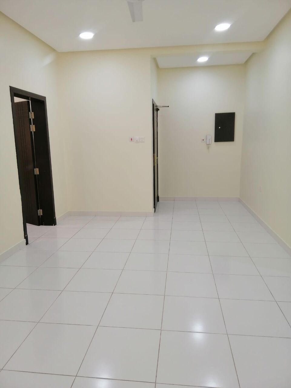 Sitra, Apartments, Flats, Houses & Villas, A Spacious Flat For Rent On The Ground Floor