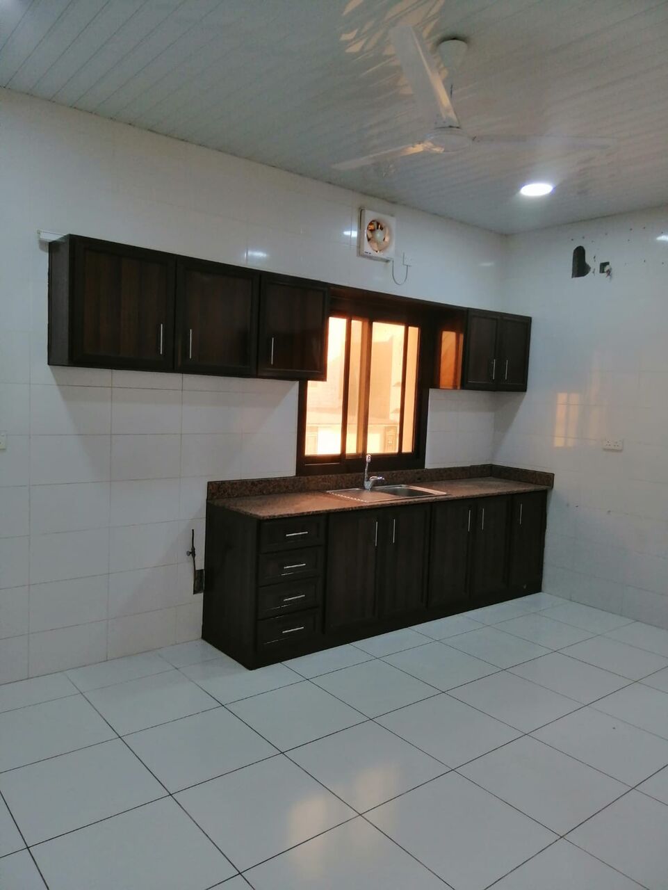 Sitra, Apartments, Flats, Houses & Villas, A Spacious Flat For Rent On The Ground Floor