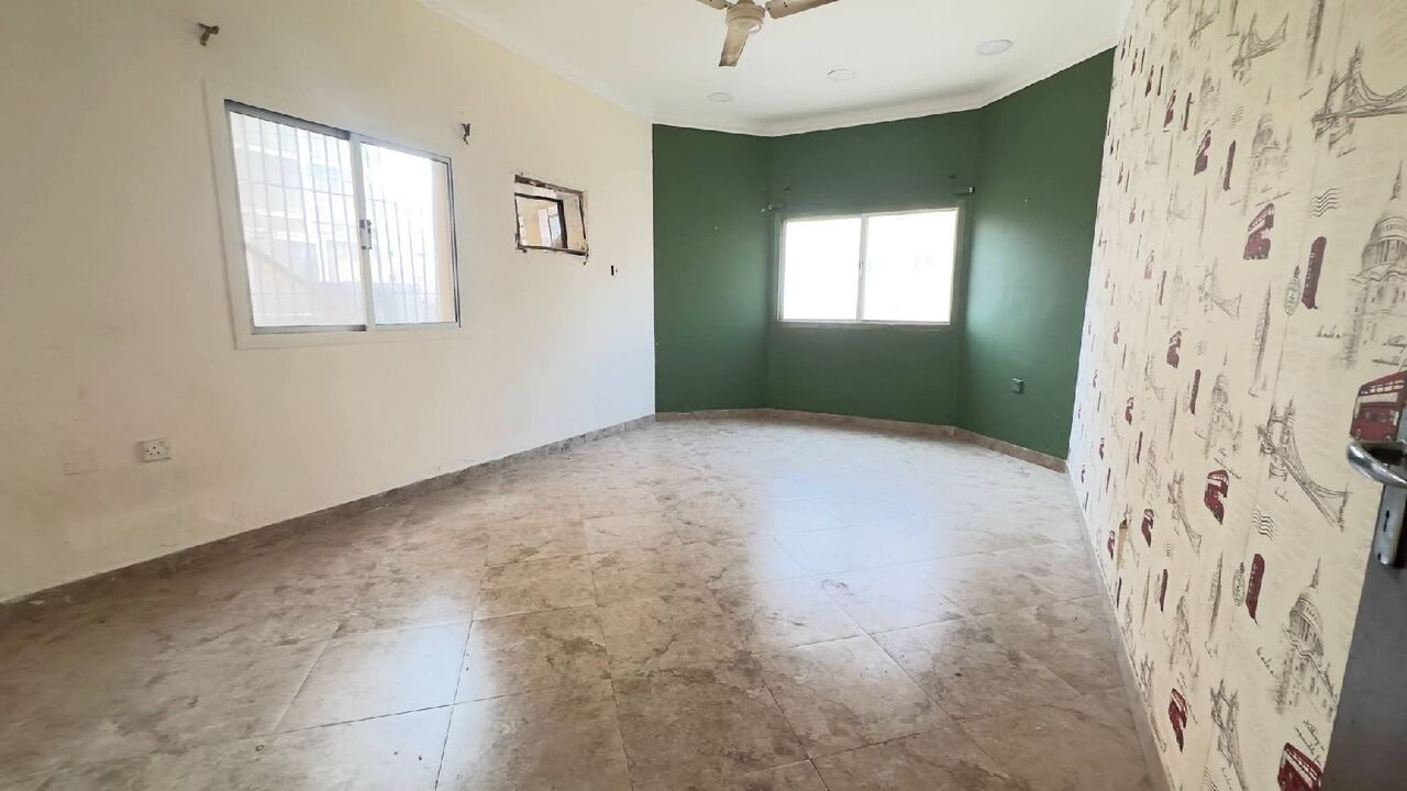 Manama, Apartments, Flats, Houses & Villas, BHD 90/month,  1 BR,  𝐄𝐱𝐡𝐢𝐛𝐢𝐭𝐢𝐨𝐧 𝐑𝐨𝐚𝐝:- 𝐒𝐩𝐚𝐜𝐢𝐨𝐮𝐬 𝐒𝐭𝐮
