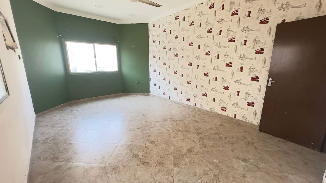 Manama, Apartments, Flats, Houses & Villas, BHD 90/month,  1 BR,  𝐄𝐱𝐡𝐢𝐛𝐢𝐭𝐢𝐨𝐧 𝐑𝐨𝐚𝐝:- 𝐒𝐩𝐚𝐜𝐢𝐨𝐮𝐬 𝐒𝐭𝐮