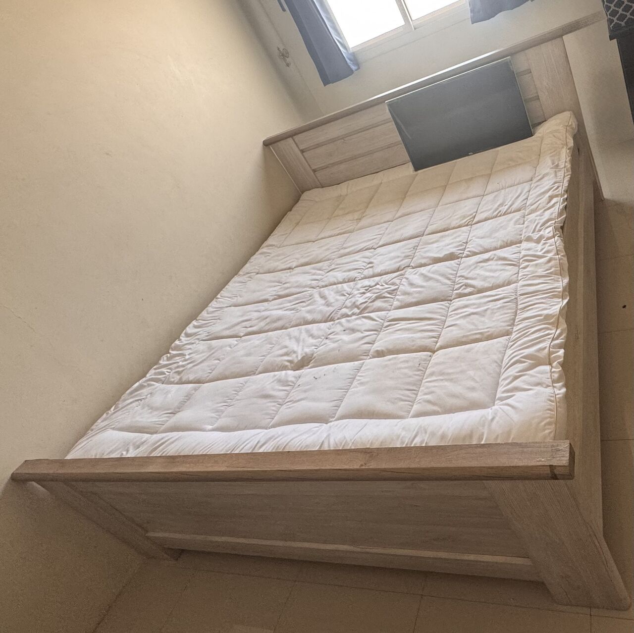 Riyadh, Household Items, SAR 1400,  Wooden Bed (Home Center) With Mattress, Topper & 32&rdquo; TCL TV