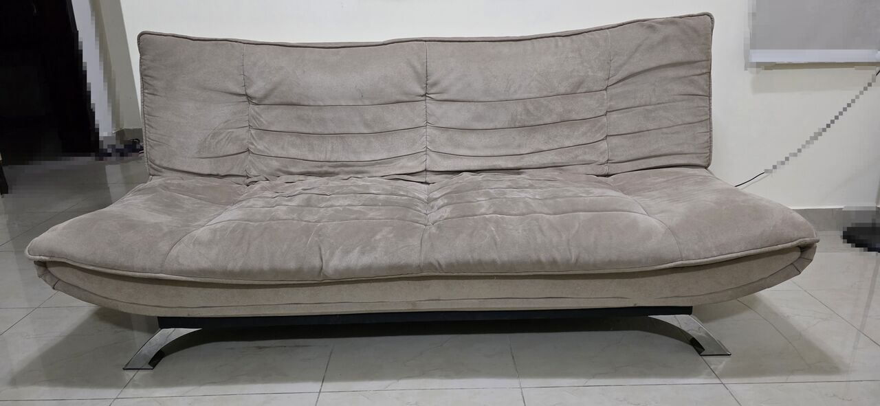 Al Khobar Al Shamalia, Appliances, SAR 150,  Dressing Table, IKEA Frame & Artificial Plant For Sale