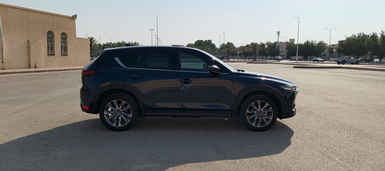 Riyadh, Vehicles, Cars & Trucks , SAR 68000,  Mazda CX-05,  2022,  Automatic,  70000 KM,   , 4wd , Model Full Option , 70,000 Km