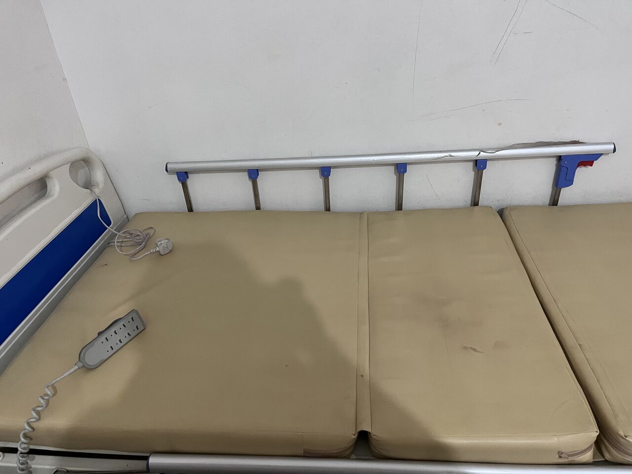 Al Safa, Furniture, SAR 800,  Automatic Medical Bed For Sale