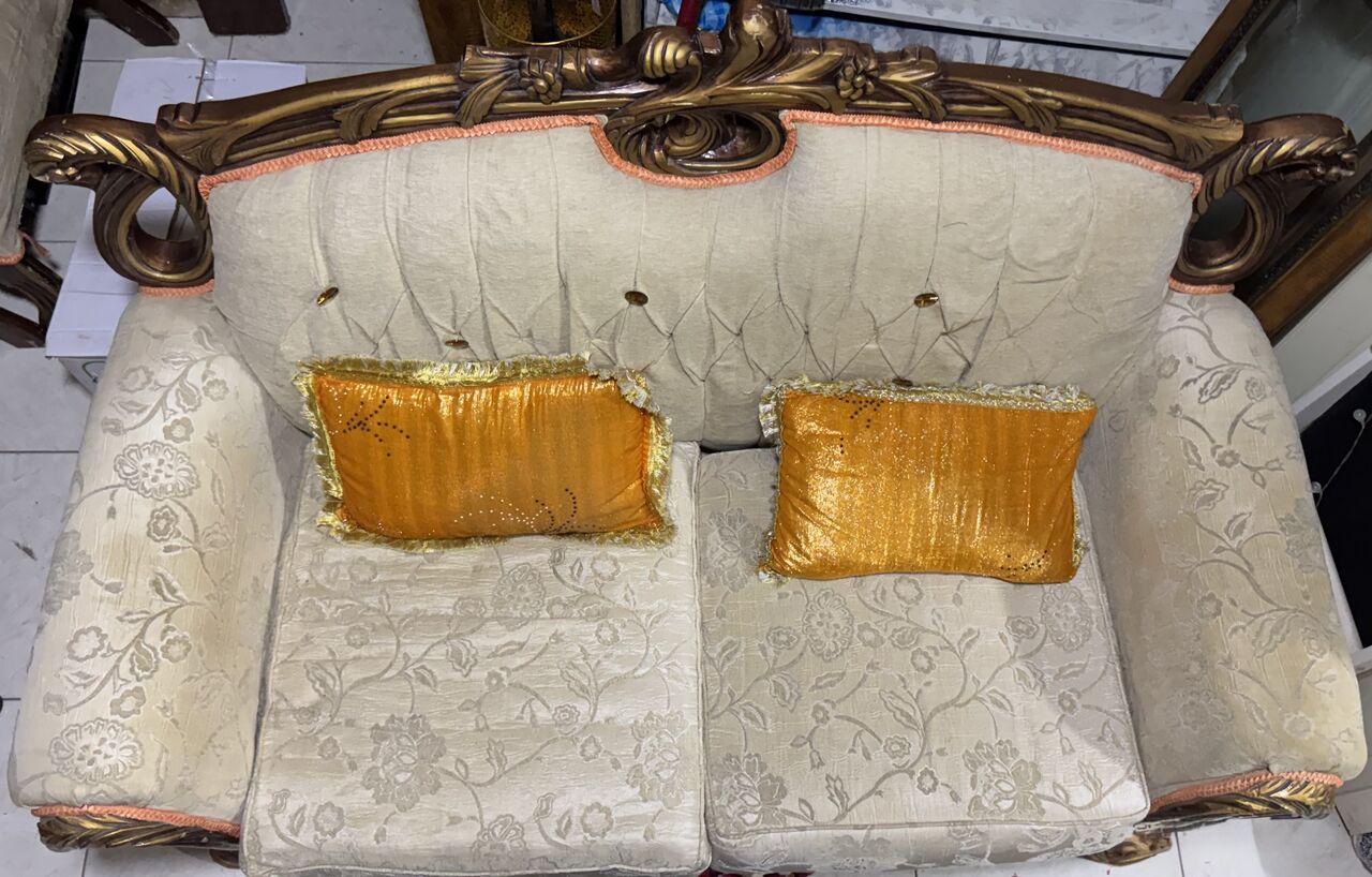 Jeddah, Furniture, SAR 1500,  Royal Sofa Set With Big Glass Table