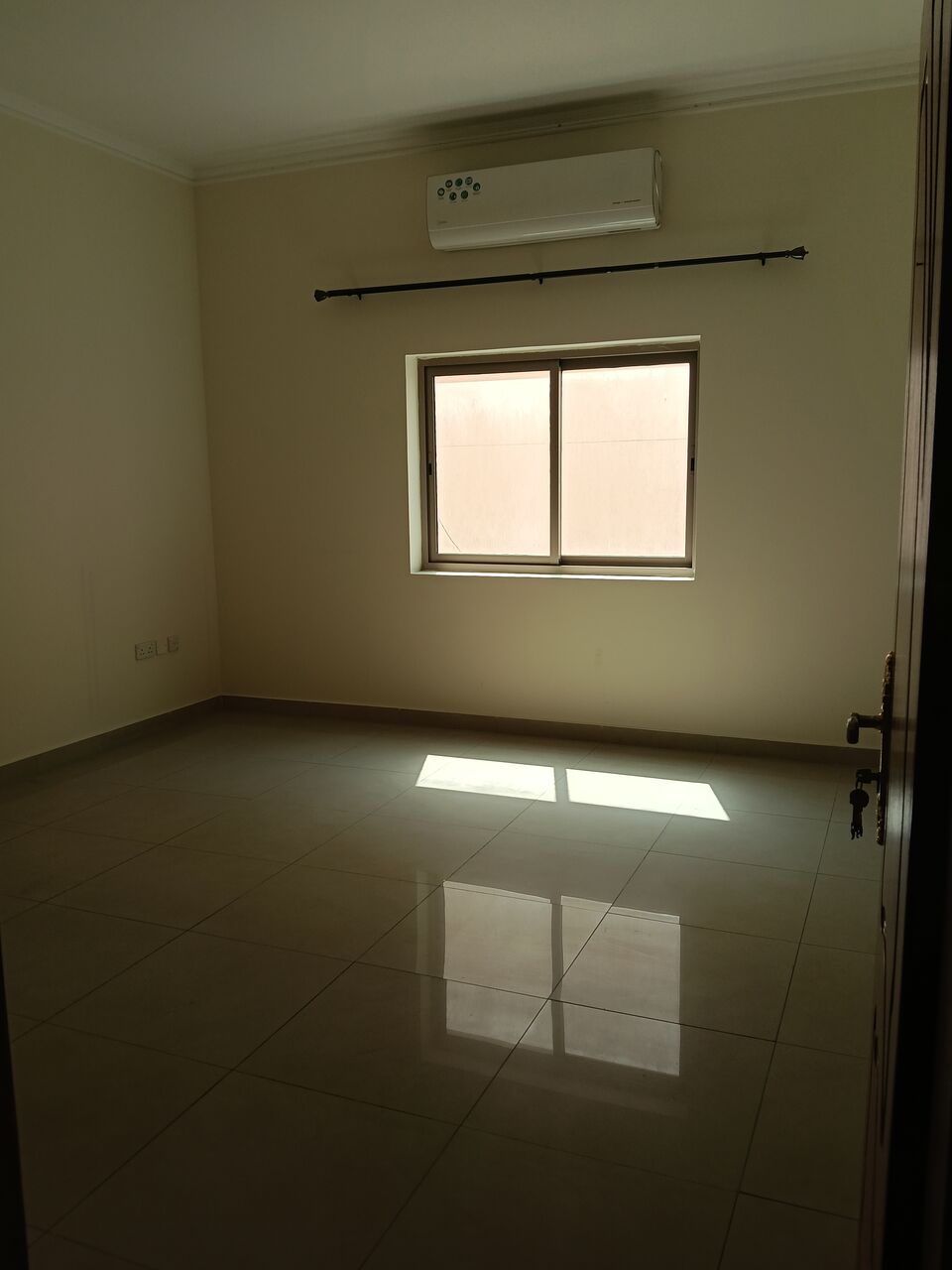 Zinj, Apartments, Flats, Houses & Villas, BHD 300/month,  2 BR,  2 Bedroom Semi Furnished Flat For Rent Without Ewa