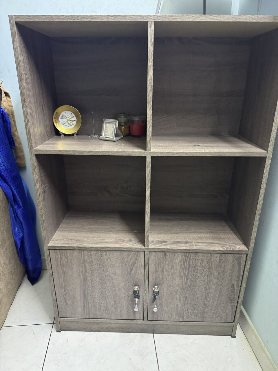Manama, Furniture, BHD 80,  King Size Bed With Mattress/side Table/book/shelvestea Table