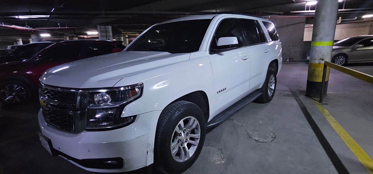 Riyadh, Vehicles, Cars & Trucks , SAR 83000,  Chevrolet Tahoe LS,  2016,  Automatic,  161116 KM,  Urgent Sale