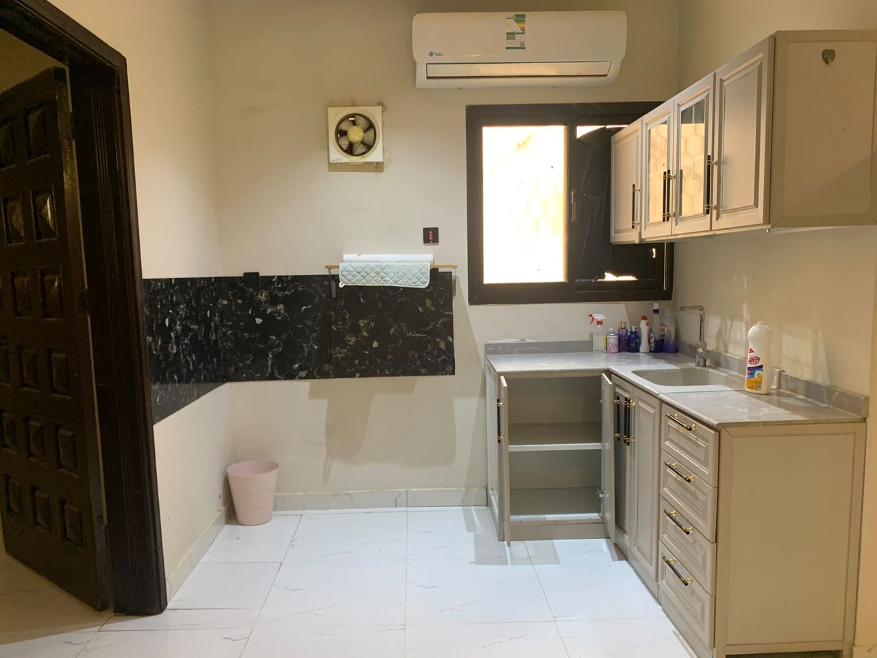 Al Aqeeq, Housing Exchanges, SAR 2800/month,  1 BR,  80 Sq. Meter,  Studio 1BHK Apartment Available For Executive Personal