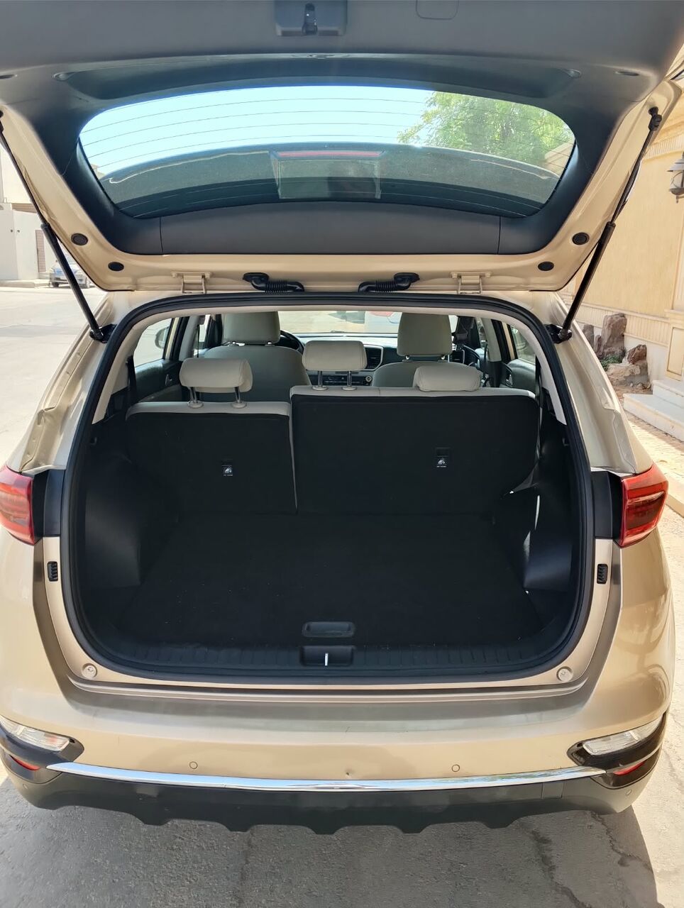 Riyadh, Vehicles, Cars & Trucks , SAR 49000,  Kia Sportage,  2019,  Automatic,  109000 KM,