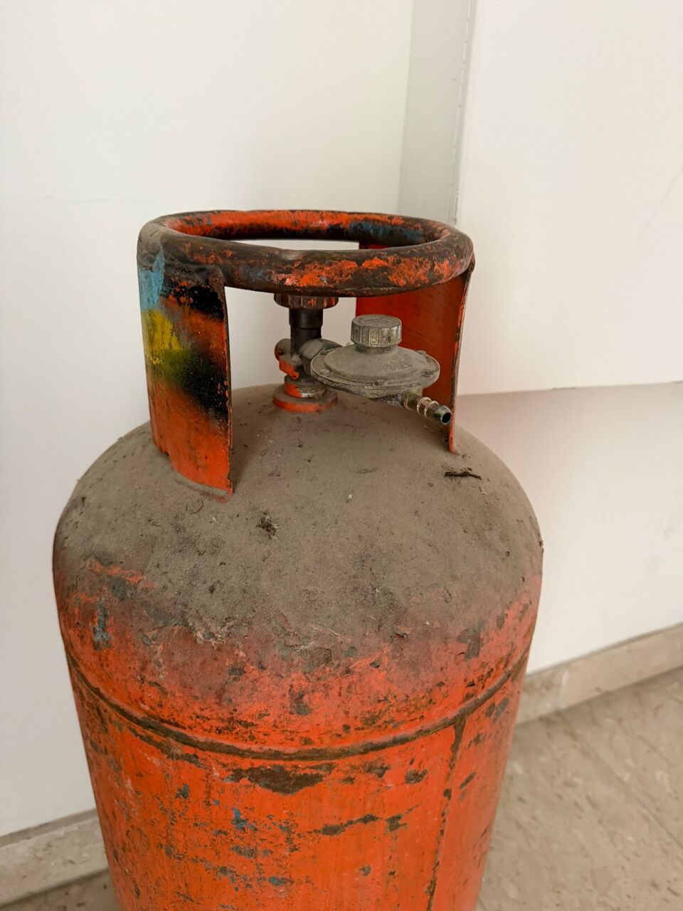 Muharraq, Household Items, BHD 20,  Gas Cylinder For Sale In Muharraq. Price: 20 BD Contact : 37353030