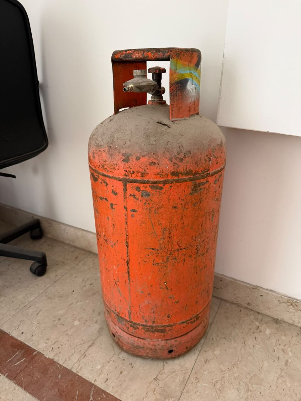 Muharraq, Household Items, BHD 20,  Gas Cylinder For Sale In Muharraq. Price: 20 BD Contact : 37353030