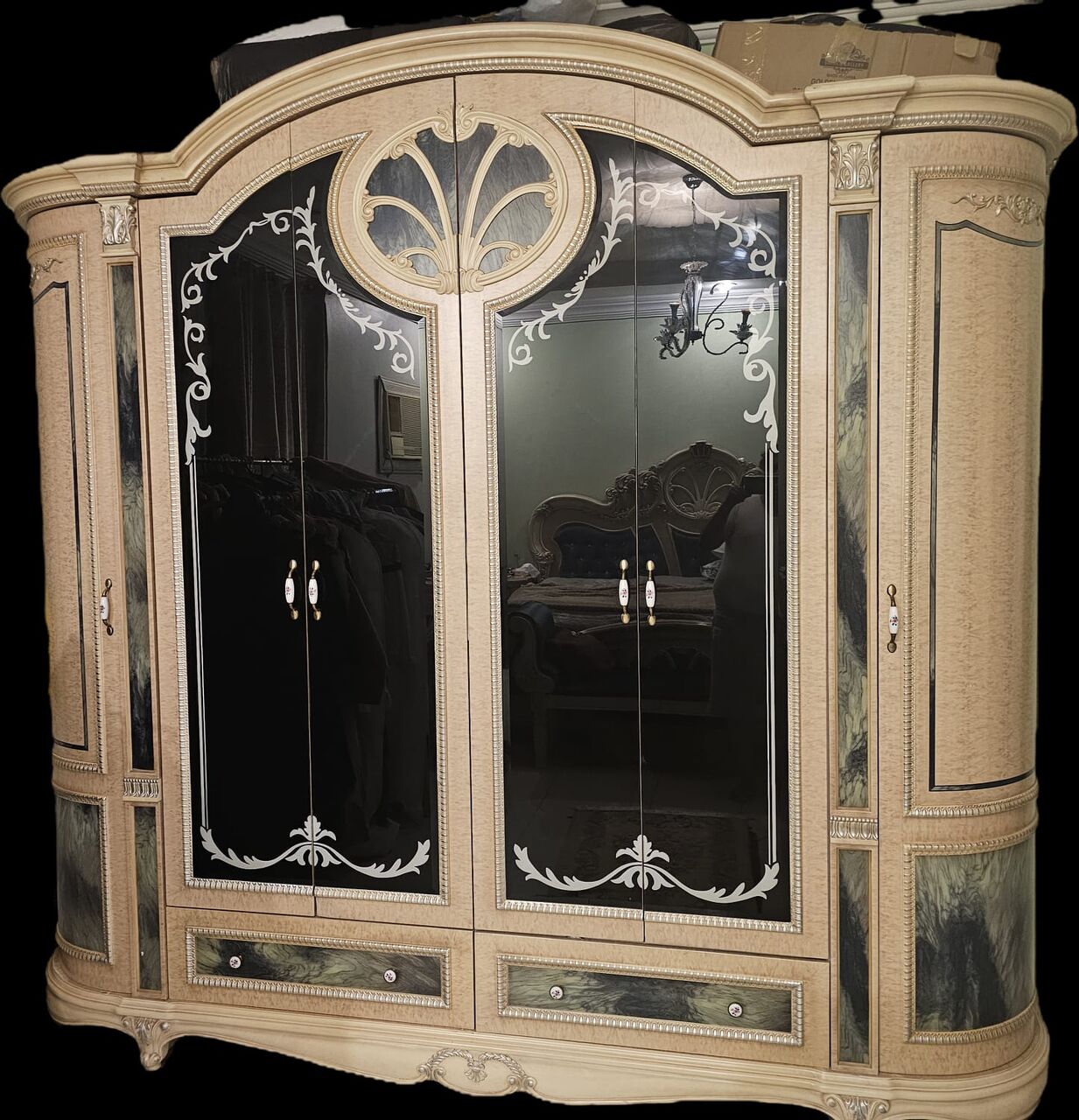 Jeddah, Furniture, SAR 600,  Ultimate King Bedroom Master Suite &ndash; Complete 7-Piece Set