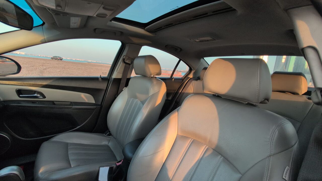 Juffair, Vehicles, Cars & Trucks , BHD 1299,  Chevrolet Cruze Premier,  2017,  Automatic,  000 KM,  LT Full Option,1.8cc, Lady Used Before,One Year Insurance