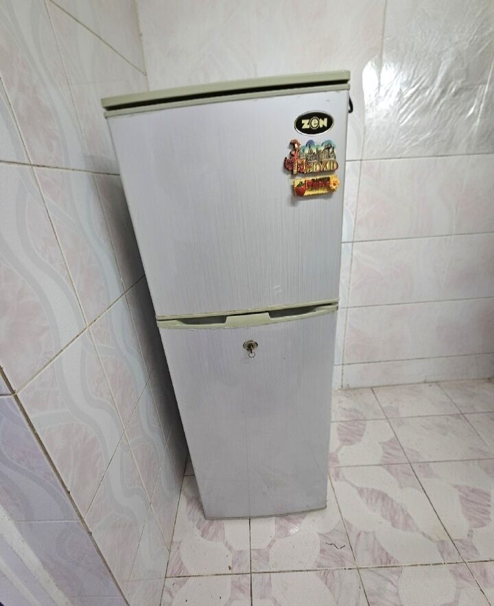 Hoora, Appliances, BHD 28,  Double Door Fridge For Sale In Excellent Condition,  Good Cooling And Good Freezing.   Loc