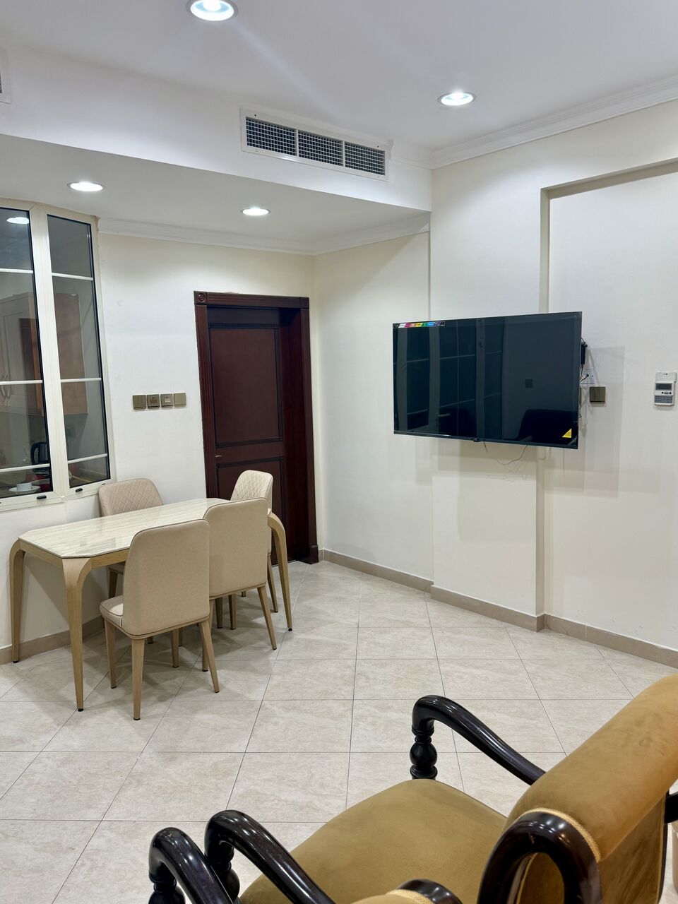 Adliya, Apartments, Flats, Houses & Villas, BHD 250/month,  Furnished,  1 BR,  Furnished 1 BHK Flat With EWA In Adliya