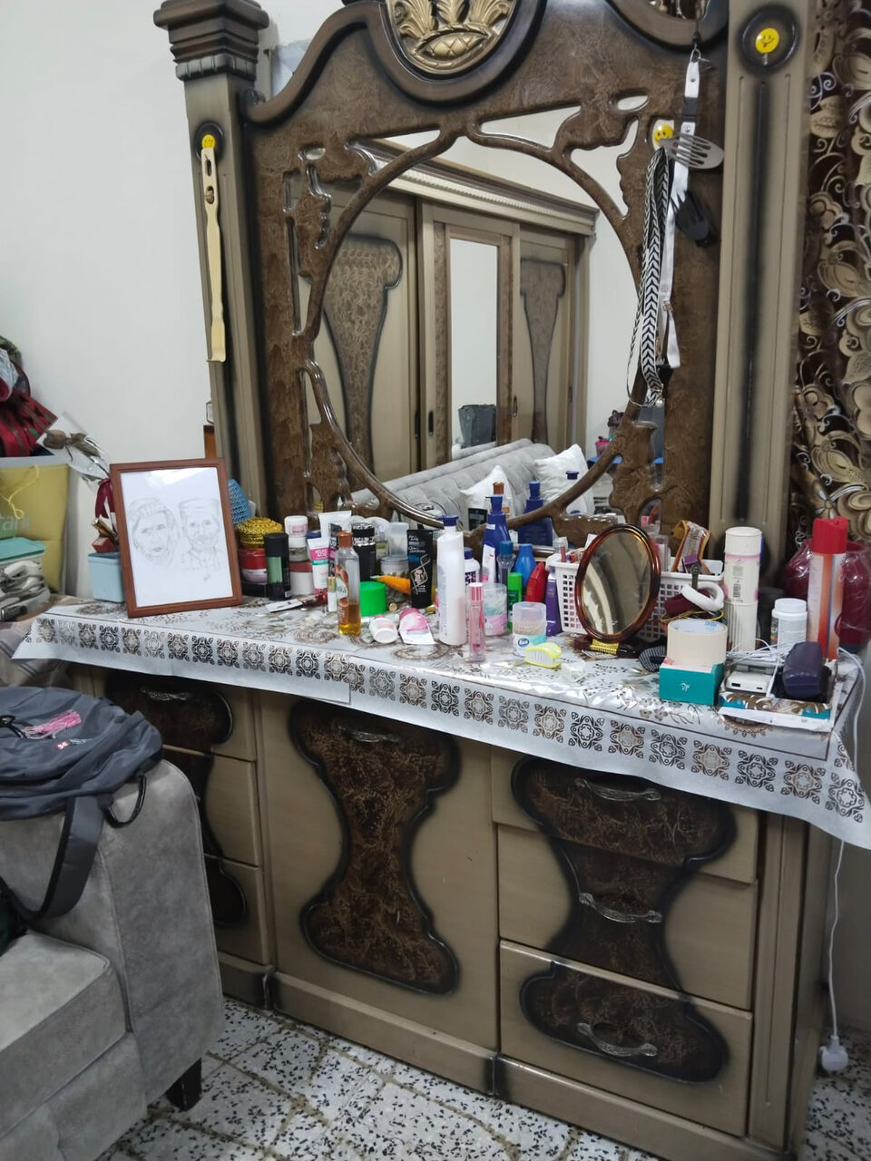 Khobar, Furniture, SAR 1000,  King Size Bed With Matters 3 Door Sliding Cupboard And Dressing Table