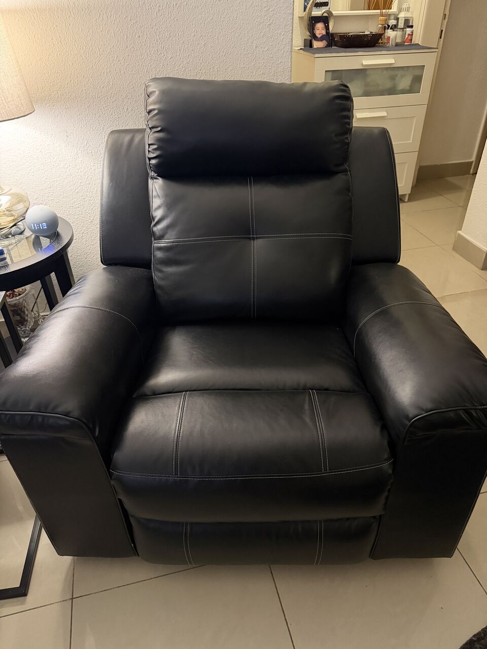 Ghirnatah, Furniture, SAR 600,  5-Seater Recliner Sofa Set (3+1+1) &ndash; Black Leather From Ashley